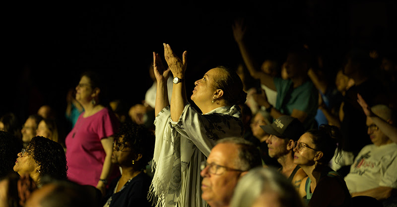 Hundreds of Christians Gather to Oppose Antisemitism on Broadway